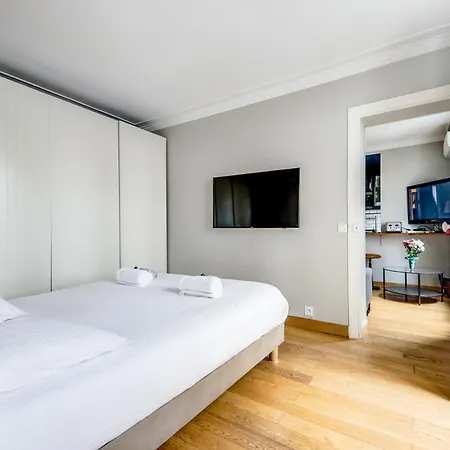 Ac & 10min From Marais L Center Of *